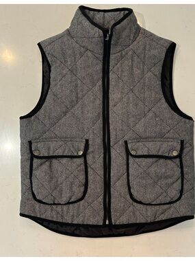 Altar'd State Gray Herringbone Quilted Vest with Black Trim